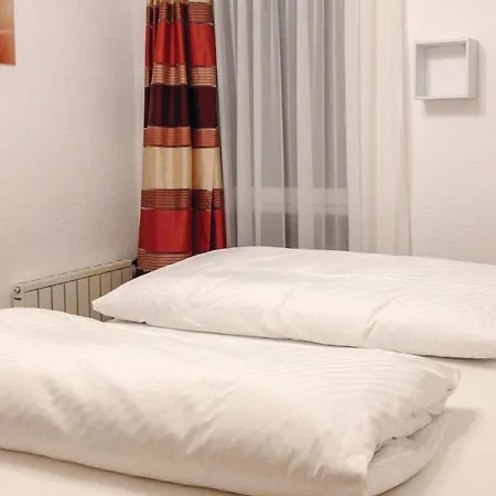 One-bedroom In Apartment *